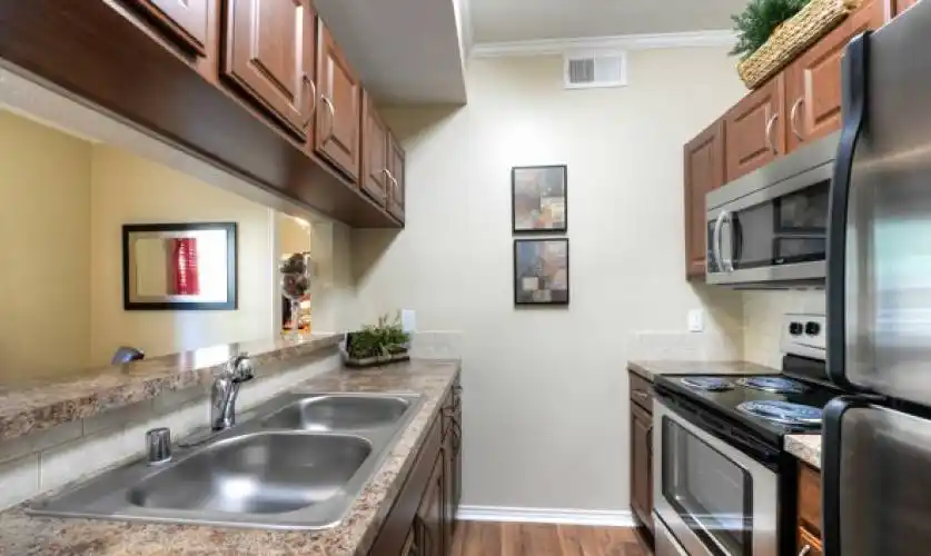 Rental by Apartment Wolf | Camden Cimarron | 101 Cimarron Trl, Irving, TX 75063 | apartmentwolf.com