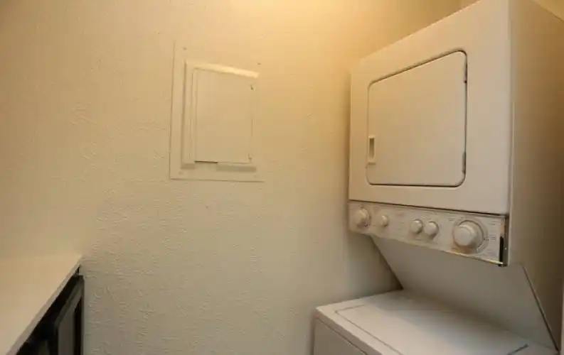 Rental by Apartment Wolf | Heather Ridge Apartments | 4030 Esters Rd, Irving, TX 75038 | apartmentwolf.com