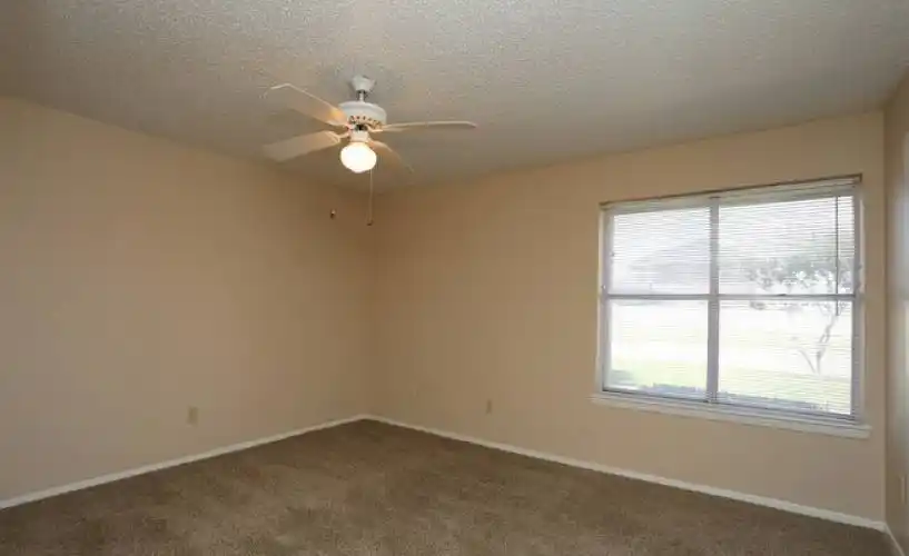 Rental by Apartment Wolf | Heather Ridge Apartments | 4030 Esters Rd, Irving, TX 75038 | apartmentwolf.com