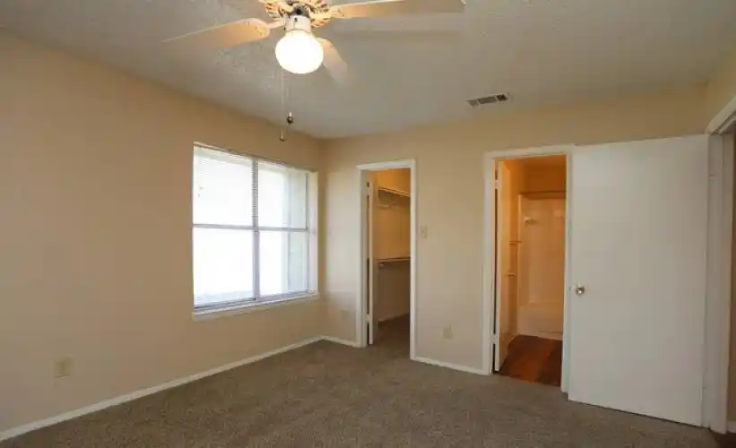 Rental by Apartment Wolf | Heather Ridge Apartments | 4030 Esters Rd, Irving, TX 75038 | apartmentwolf.com