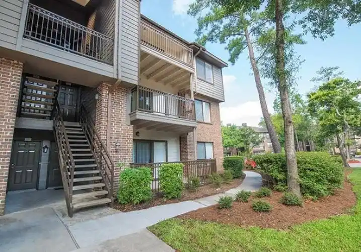 Rental by Apartment Wolf | The Biltmore | 10600 Six Pines Dr, The Woodlands, TX 77380 | apartmentwolf.com