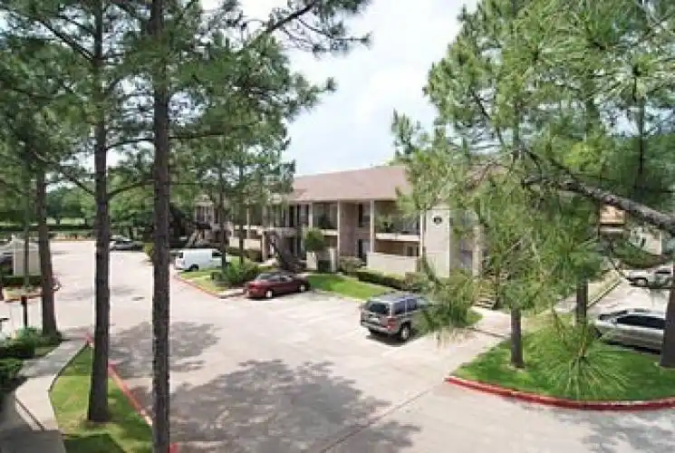 Rental by Apartment Wolf | Hunters Point | 1805 NE Green Oaks Blvd, Arlington, TX 76006 | apartmentwolf.com