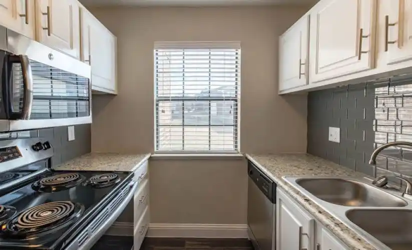 Rental by Apartment Wolf | Cameron Creek | 5209 Bryant Irvin Rd, Fort Worth, TX 76132 | apartmentwolf.com