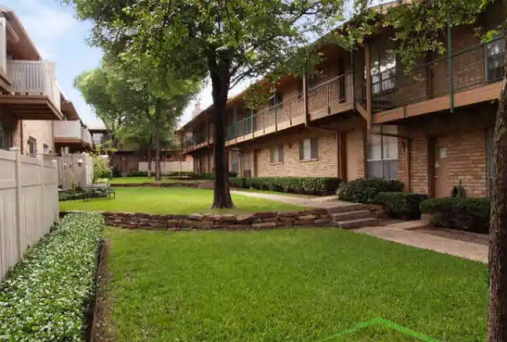 Rental by Apartment Wolf | Lakeside on Spring Valley | 1000 W Spring Valley Rd, Richardson, TX 75080 | apartmentwolf.com