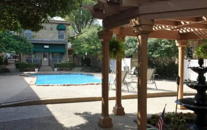 Rental by Apartment Wolf | Lakeside on Spring Valley | 1000 W Spring Valley Rd, Richardson, TX 75080 | apartmentwolf.com