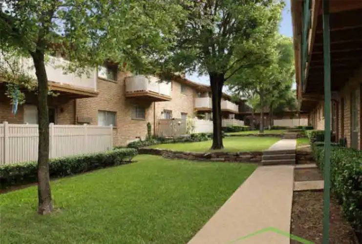 Rental by Apartment Wolf | Lakeside on Spring Valley | 1000 W Spring Valley Rd, Richardson, TX 75080 | apartmentwolf.com