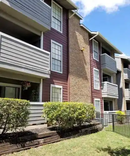 Rental by Apartment Wolf | Silver Oaks Apartments | 7585 Ingram Rd, San Antonio, TX 78251 | apartmentwolf.com