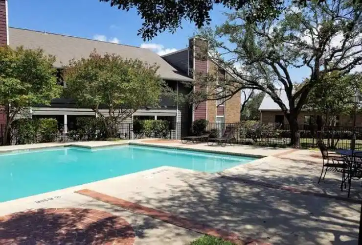 Rental by Apartment Wolf | Silver Oaks Apartments | 7585 Ingram Rd, San Antonio, TX 78251 | apartmentwolf.com