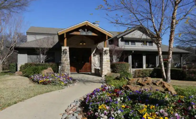 Rental by Apartment Wolf | Marsh Creek Apartments | 18749 Marsh Ln, Dallas, TX 75287 | apartmentwolf.com