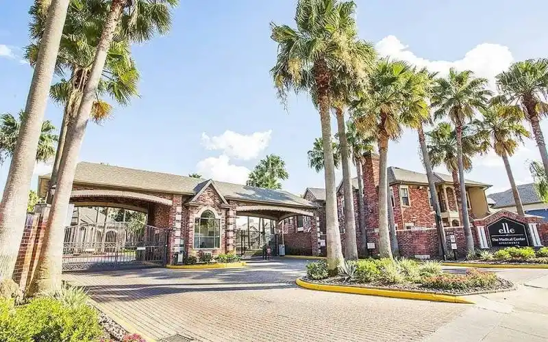 Rental by Apartment Wolf | Elle at The Medical Center | 8181 El Mundo St, Houston, TX 77054 | apartmentwolf.com