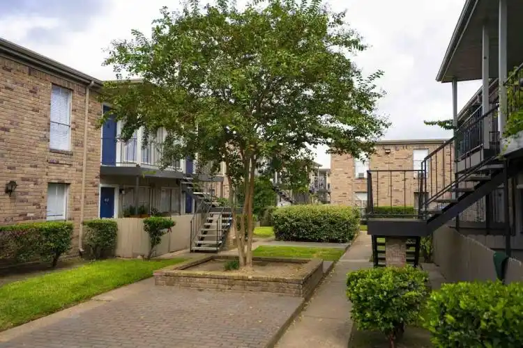 Rental by Apartment Wolf | La Primavera | 10000 Hammerly Blvd, Houston, TX 77080 | apartmentwolf.com