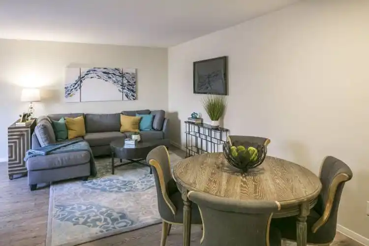 Rental by Apartment Wolf | The Grand Hampton at Clear Lake | 16202 El Camino Real, Houston, TX 77062 | apartmentwolf.com