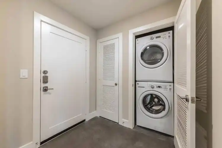 Rental by Apartment Wolf | Eighteen25 Downtown | 1825 San Jacinto St, Houston, TX 77002 | apartmentwolf.com