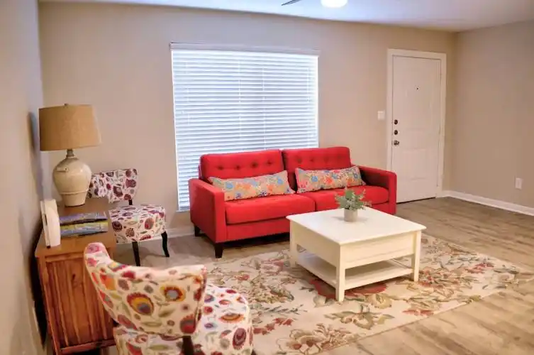 Rental by Apartment Wolf | Dominion at Oak Forest | 1001 Pinemont Dr, Houston, TX 77018 | apartmentwolf.com