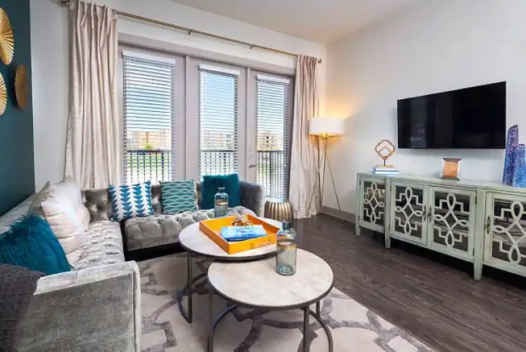 Rental by Apartment Wolf | Crest at Las Colinas Station | 871 Lake Carolyn Pky, Irving, TX 75039 | apartmentwolf.com