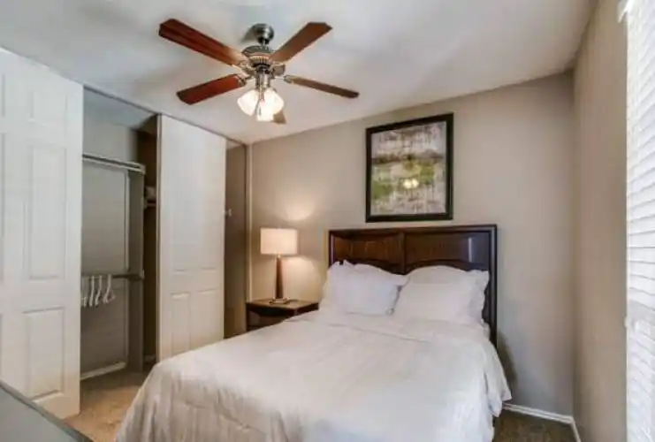 Rental by Apartment Wolf | Chateau on the River | 3301 River Park Ln S, Fort Worth, TX 76116 | apartmentwolf.com