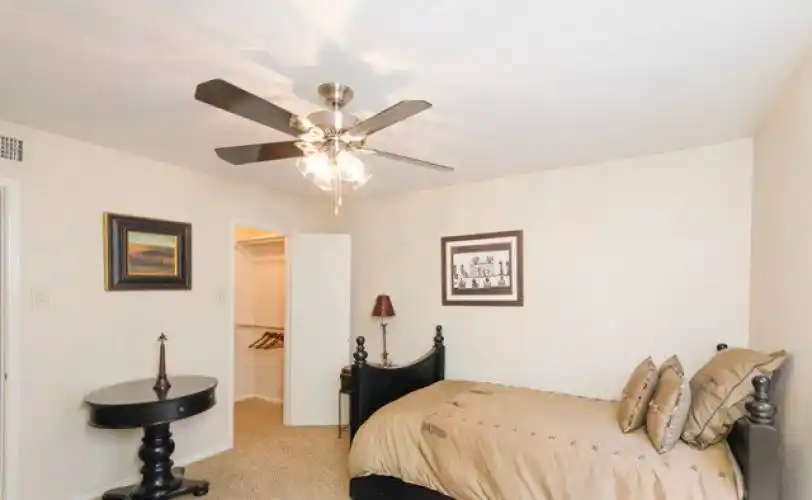 Rental by Apartment Wolf | Hulen Oaks | 5700 S Hulen St, Fort Worth, TX 76132 | apartmentwolf.com