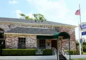 Rental by Apartment Wolf | Stratford House | 4010 Linkwood Dr, Houston, TX 77025 | apartmentwolf.com