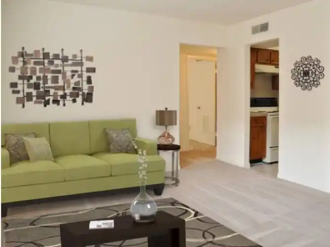 Rental by Apartment Wolf | Stratford House | 4010 Linkwood Dr, Houston, TX 77025 | apartmentwolf.com