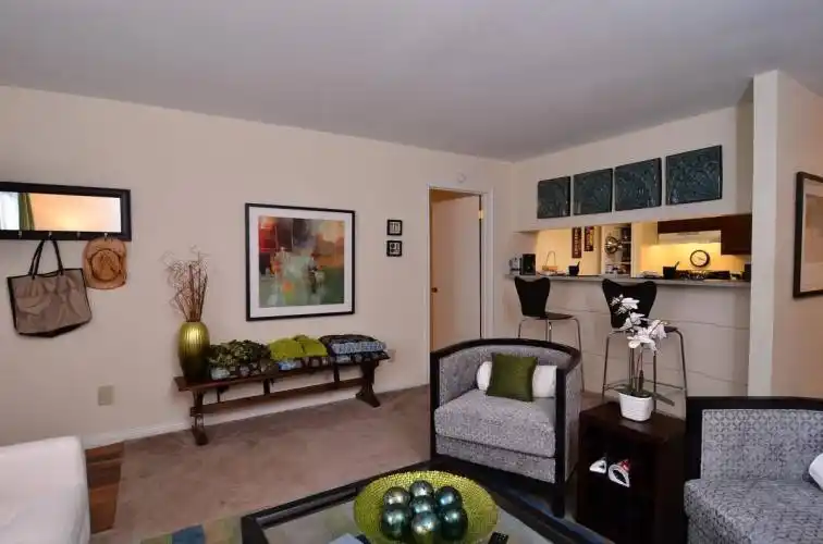 Rental by Apartment Wolf | Pavilion Place | 5402 Renwick Dr, Houston, TX 77081 | apartmentwolf.com