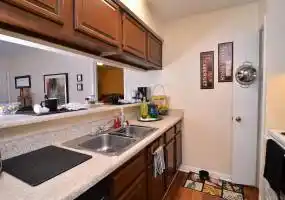 Rental by Apartment Wolf | Pavilion Place | 5402 Renwick Dr, Houston, TX 77081 | apartmentwolf.com