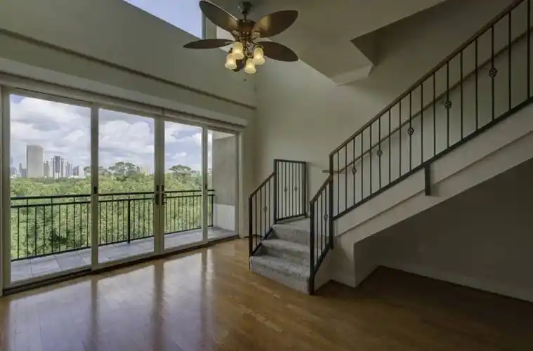 Rental by Apartment Wolf | Bayou on the Bend | 5201 Memorial Dr, Houston, TX 77007 | apartmentwolf.com