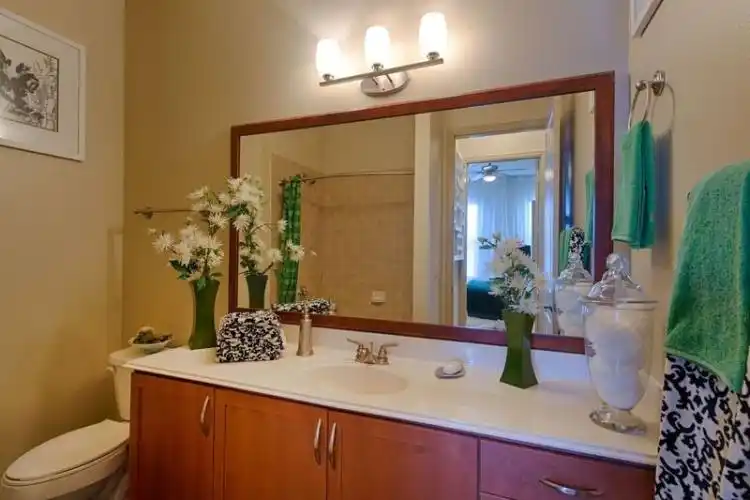 Rental by Apartment Wolf | Pearl Midlane River Oaks | 2121 Midlane St, Houston, TX 77027 | apartmentwolf.com