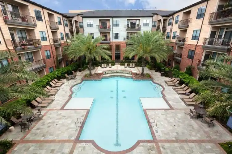 Rental by Apartment Wolf | West 18th Lofts | 2727 W 18th St, Houston, TX 77008 | apartmentwolf.com