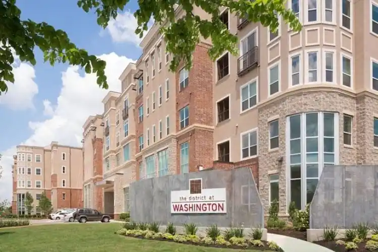 Rental by Apartment Wolf | District at Washington | 230 T C Jester Blvd, Houston, TX 77007 | apartmentwolf.com