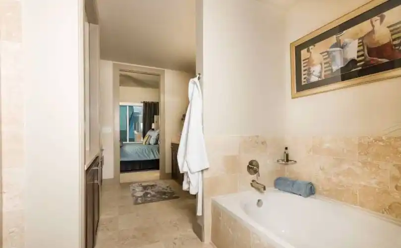 Rental by Apartment Wolf | Cirque | 2500 N Houston St, Dallas, TX 75219 | apartmentwolf.com