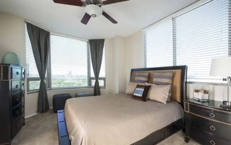 Rental by Apartment Wolf | Gables Uptown Tower | 3227 McKinney Ave, Dallas, TX 75204 | apartmentwolf.com