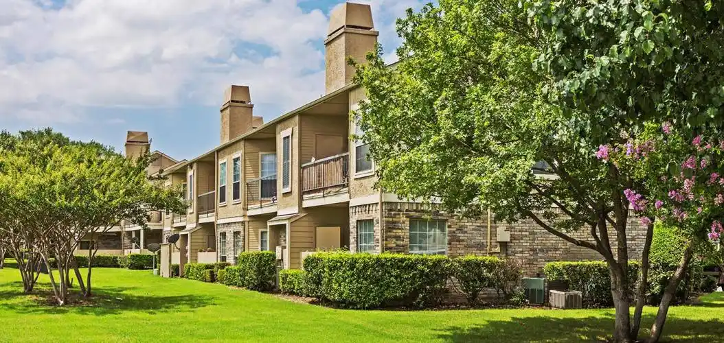 Rental by Apartment Wolf | Waterford on the Meadow | 1414 Shiloh Rd, Plano, TX 75074 | apartmentwolf.com