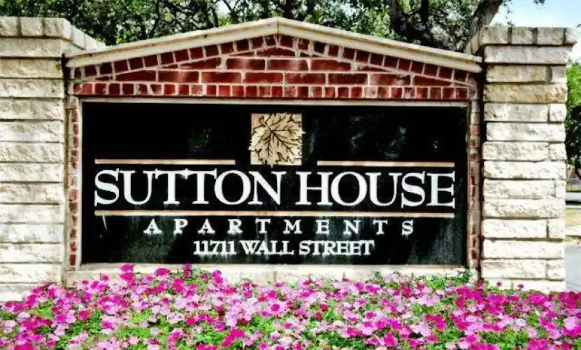 Rental by Apartment Wolf | Sutton House Apartments | 11711 Wall St, San Antonio, TX 78230 | apartmentwolf.com