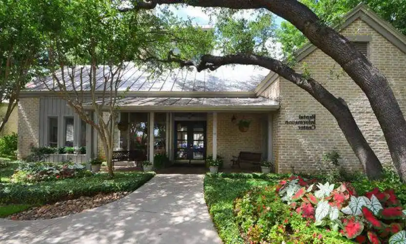 Rental by Apartment Wolf | Oakhampton Place | 1983 Oakwell Farms Pky, San Antonio, TX 78218 | apartmentwolf.com