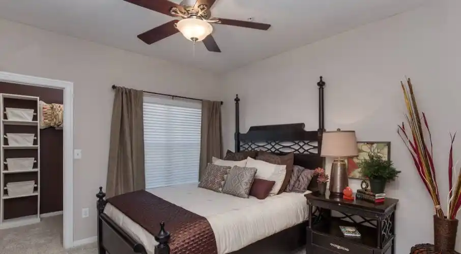 Rental by Apartment Wolf | Verandas at Timberglen | 4607 Timberglen Rd, Dallas, TX 75287 | apartmentwolf.com