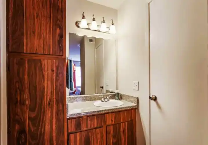 Rental by Apartment Wolf | Rosemeade Townhomes | 3830 Old Denton Rd, Carrollton, TX 75007 | apartmentwolf.com