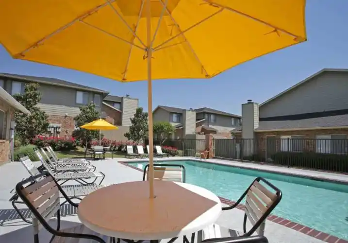 Rental by Apartment Wolf | Rosemeade Townhomes | 3830 Old Denton Rd, Carrollton, TX 75007 | apartmentwolf.com