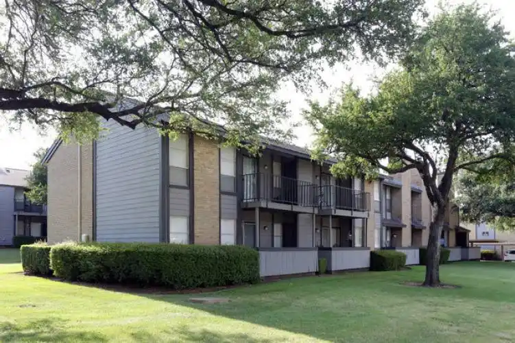 Rental by Apartment Wolf | Country Square | 3015 Country Square Dr, Carrollton, TX 75006 | apartmentwolf.com