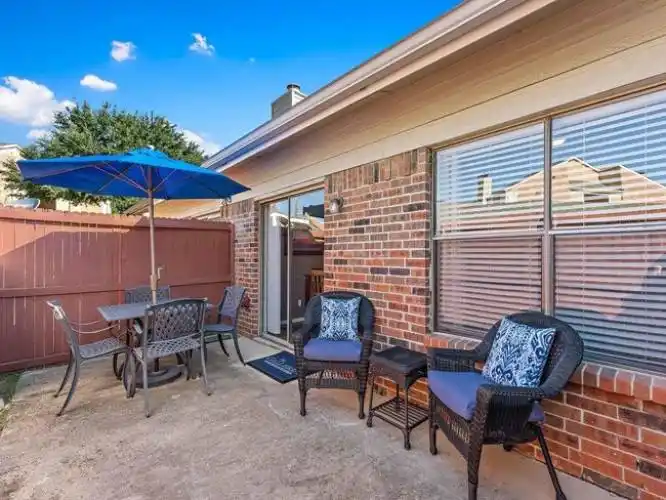 Rental by Apartment Wolf | Galleria Townhomes | 1737 E Frankford Rd, Carrollton, TX 75007 | apartmentwolf.com