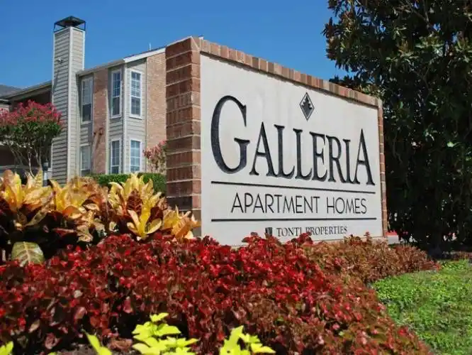 Rental by Apartment Wolf | Galleria Townhomes | 1737 E Frankford Rd, Carrollton, TX 75007 | apartmentwolf.com