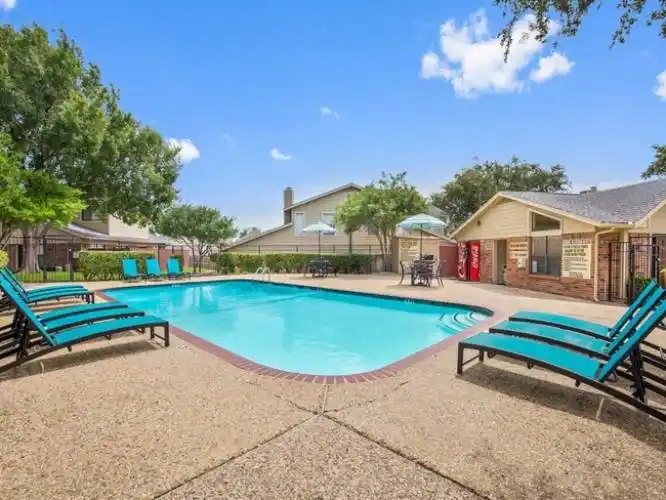 Rental by Apartment Wolf | Galleria Townhomes | 1737 E Frankford Rd, Carrollton, TX 75007 | apartmentwolf.com