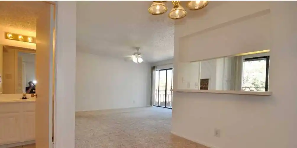 Rental by Apartment Wolf | Lakehill Townhomes | 2610 Lakehill Ln, Carrollton, TX 75006 | apartmentwolf.com