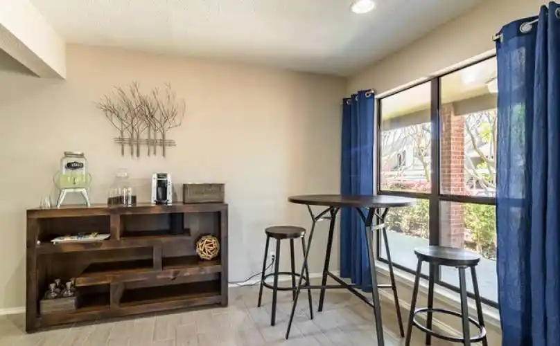 Rental by Apartment Wolf | Slate Apartments Dallas | 18050 Kelly Blvd, Dallas, TX 75287 | apartmentwolf.com