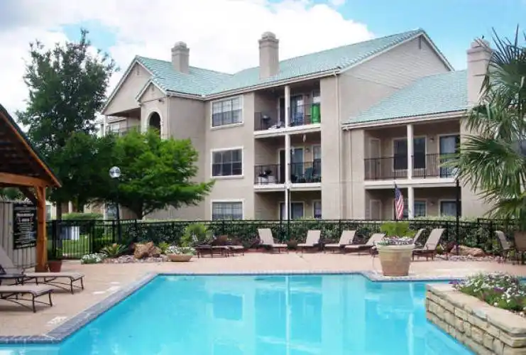 Rental by Apartment Wolf | The Club at Fossil Creek | 3400-3450 Western Center Blvd, Fort Worth, TX 7613 | apartmentwolf.com