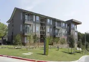 Rental by Apartment Wolf | The Scenic at River East | 999 Scenic Hill Dr, Fort Worth, TX 76111 | apartmentwolf.com