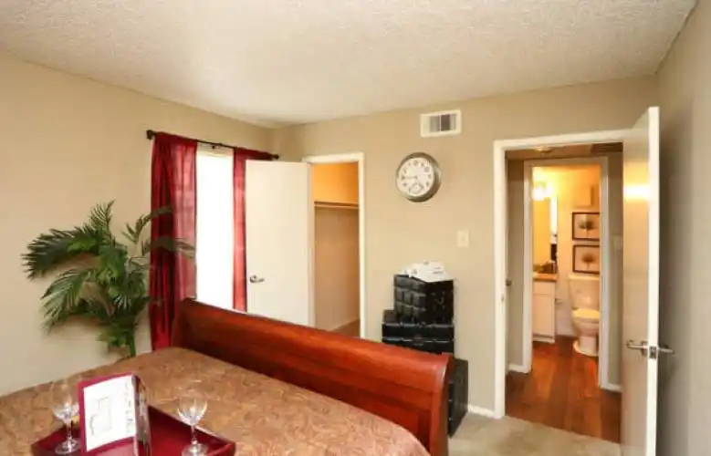 Rental by Apartment Wolf | Westridge Apartments | 1702 Mineral Wells Hwy, Weatherford, TX 76088 | apartmentwolf.com