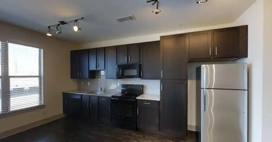 Rental by Apartment Wolf | Parker House | 250 W Lancaster Ave, Fort Worth, TX 76102 | apartmentwolf.com