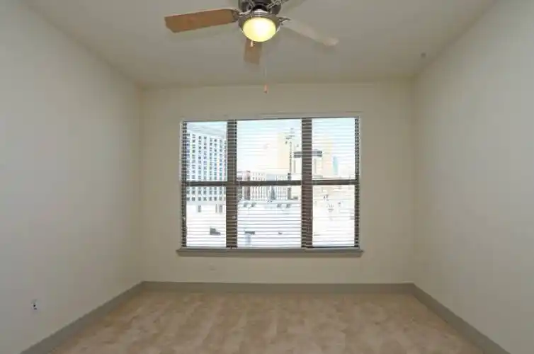 Rental by Apartment Wolf | Parker House | 250 W Lancaster Ave, Fort Worth, TX 76102 | apartmentwolf.com