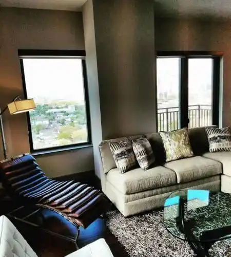 Rental by Apartment Wolf | The Carter | 4 Chelsea Blvd, Houston, TX 77006 | apartmentwolf.com