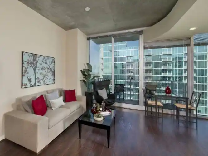 Rental by Apartment Wolf | Hanover Hermann Park | 5927 Almeda Rd, Houston, TX 77004 | apartmentwolf.com